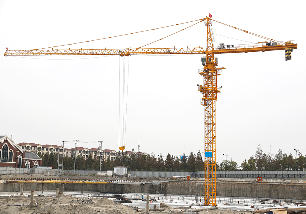 QTZ100 (6013) Topkit Tower Crane 6T 8T Dvojitá rotácia
